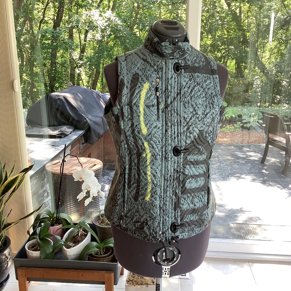 Jamie Sadock quilted golf vest